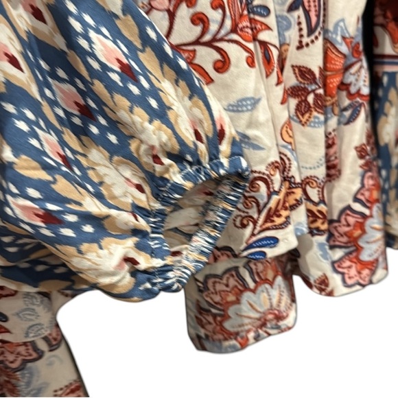 Evereve Penny Floral Wrap Kimono Size Medium/Large  Cream/Blue/Red Boho - Picture 8 of 8